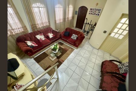 Casa à venda com 185m², 3 quartos e 3 vagas