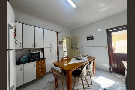 Casa à venda com 185m², 3 quartos e 3 vagas
