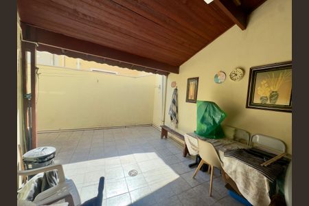 Casa à venda com 185m², 3 quartos e 3 vagas