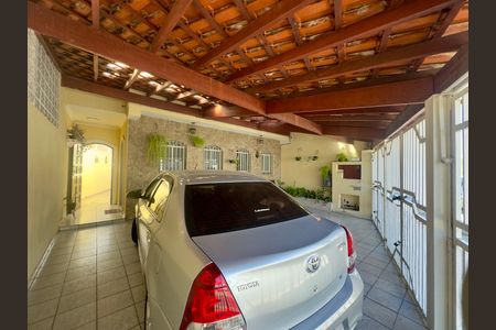 Casa à venda com 185m², 3 quartos e 3 vagas