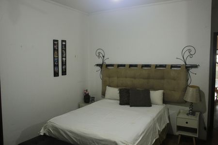 Casa à venda com 242m², 4 quartos e 4 vagasQuarto 1