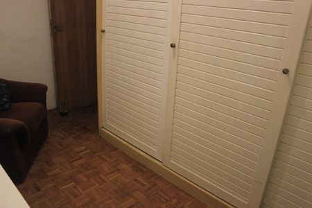 Casa à venda com 242m², 4 quartos e 4 vagasQuarto 2
