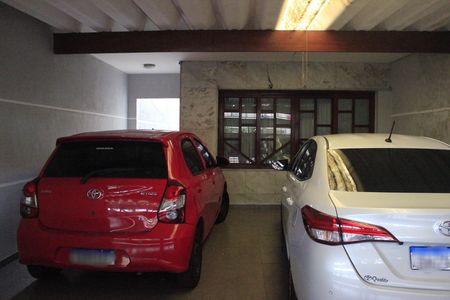 Casa à venda com 242m², 4 quartos e 4 vagasGaragem