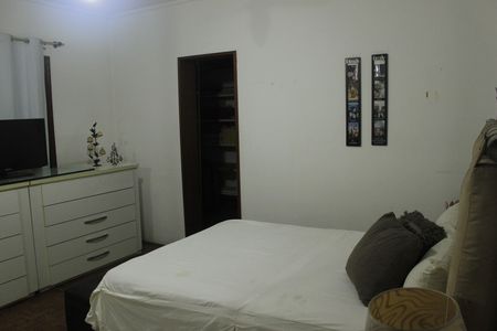 Casa à venda com 242m², 4 quartos e 4 vagasQuarto 1