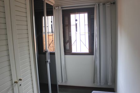 Casa à venda com 242m², 4 quartos e 4 vagasCloset da suíte 2