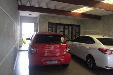 Casa à venda com 242m², 4 quartos e 4 vagasGaragem