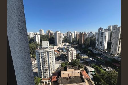 Apartamento à venda com 198m², 4 quartos e 4 vagas Apartamento à venda com 198m², 4 quartos e 4 vagasVista
