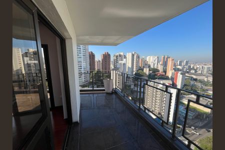 Apartamento à venda com 198m², 4 quartos e 4 vagas Apartamento à venda com 198m², 4 quartos e 4 vagasSacada