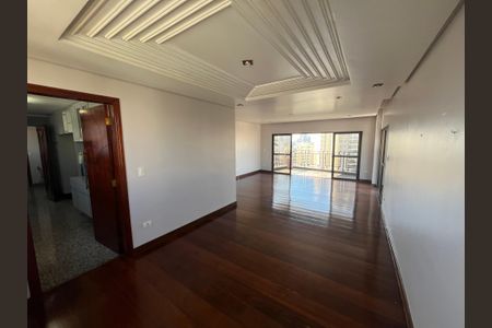 Apartamento à venda com 198m², 4 quartos e 4 vagas Apartamento à venda com 198m², 4 quartos e 4 vagasSala