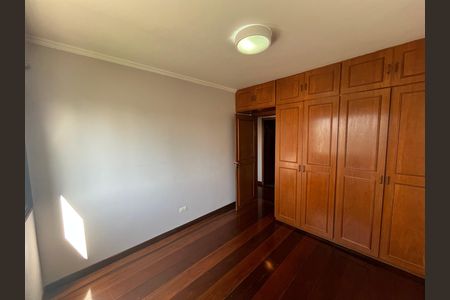 Apartamento à venda com 198m², 4 quartos e 4 vagas Apartamento à venda com 198m², 4 quartos e 4 vagasQuarto