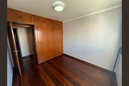 Apartamento à venda com 198m², 4 quartos e 4 vagas Apartamento à venda com 198m², 4 quartos e 4 vagasQuarto