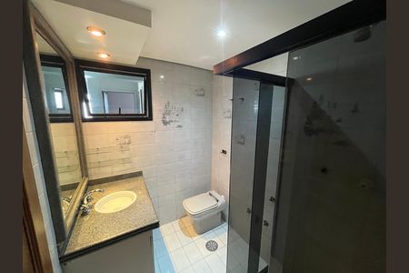 Apartamento à venda com 198m², 4 quartos e 4 vagas Apartamento à venda com 198m², 4 quartos e 4 vagasBanheiro