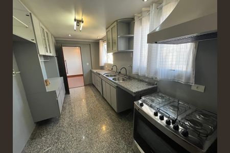 Apartamento à venda com 198m², 4 quartos e 4 vagas Apartamento à venda com 198m², 4 quartos e 4 vagasCozinha