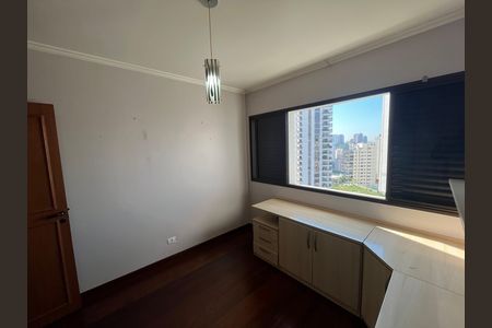 Apartamento à venda com 198m², 4 quartos e 4 vagas Apartamento à venda com 198m², 4 quartos e 4 vagasQuarto escritório