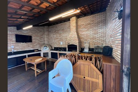 Apartamento à venda com 198m², 4 quartos e 4 vagas Apartamento à venda com 198m², 4 quartos e 4 vagasÁrea comum - Churrasqueira