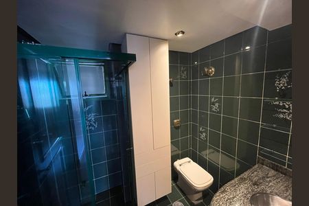 Apartamento à venda com 198m², 4 quartos e 4 vagas Apartamento à venda com 198m², 4 quartos e 4 vagasBanheiro