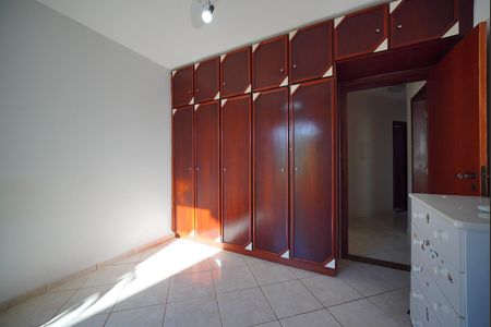 Apartamento para alugar com 100m², 4 quartos e 2 vagasQuarto 2