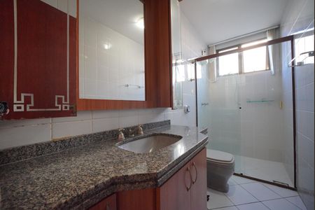 Apartamento para alugar com 100m², 4 quartos e 2 vagasBanheiro