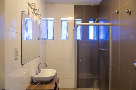 Casa para alugar com 200m², 3 quartos e 2 vagas Casa para alugar com 200m², 3 quartos e 2 vagasBanheiro da Suíte