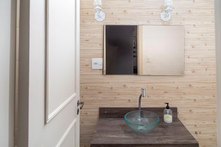 Casa para alugar com 200m², 3 quartos e 2 vagas Casa para alugar com 200m², 3 quartos e 2 vagasBanheiro 2