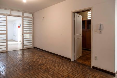 Casa para alugar com 200m², 3 quartos e 2 vagas Casa para alugar com 200m², 3 quartos e 2 vagasSala