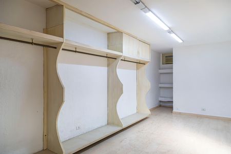 Casa para alugar com 200m², 3 quartos e 2 vagas Casa para alugar com 200m², 3 quartos e 2 vagasSala