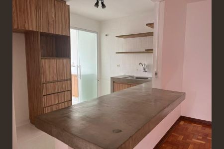 Foto 05 de apartamento à venda com 2 quartos, 75m² em Pinheiros, São Paulo