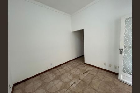 Casa para alugar com 194m², 4 quartos e 2 vagasSala