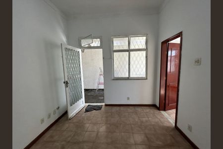 Casa para alugar com 194m², 4 quartos e 2 vagasSala