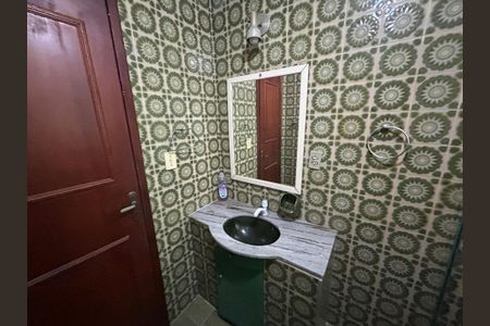 Casa para alugar com 194m², 4 quartos e 2 vagasBanheiro
