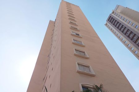 Apartamento para alugar com 97m², 3 quartos e 1 vaga Apartamento para alugar com 97m², 3 quartos e 1 vagaFachada