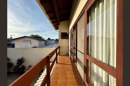Casa para alugar com 391m², 5 quartos e 3 vagas Casa para alugar com 391m², 5 quartos e 3 vagasVaranda