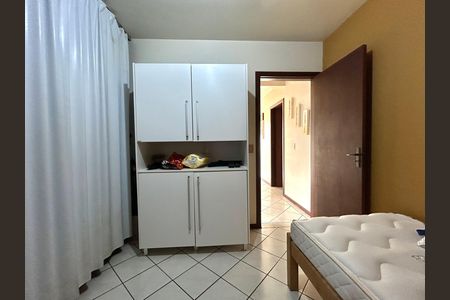 Casa para alugar com 391m², 5 quartos e 3 vagas Casa para alugar com 391m², 5 quartos e 3 vagasQuarto 2