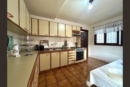 Casa para alugar com 391m², 5 quartos e 3 vagas Casa para alugar com 391m², 5 quartos e 3 vagasCozinha