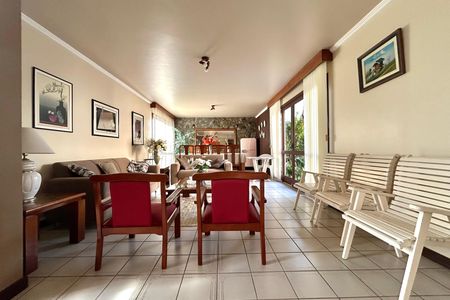 Casa para alugar com 391m², 5 quartos e 3 vagas Casa para alugar com 391m², 5 quartos e 3 vagasSala