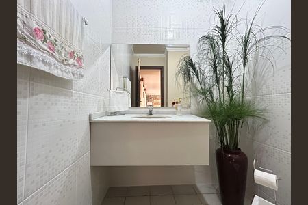 Casa para alugar com 391m², 5 quartos e 3 vagas Casa para alugar com 391m², 5 quartos e 3 vagasLavabo