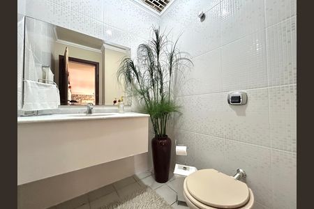 Casa para alugar com 391m², 5 quartos e 3 vagas Casa para alugar com 391m², 5 quartos e 3 vagasLavabo