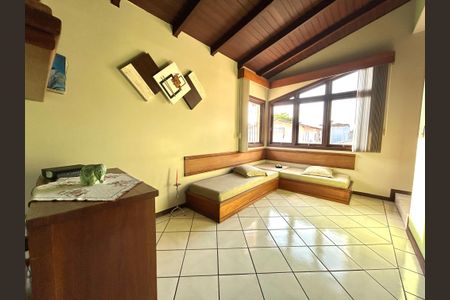 Casa para alugar com 391m², 5 quartos e 3 vagas Casa para alugar com 391m², 5 quartos e 3 vagasSala 4