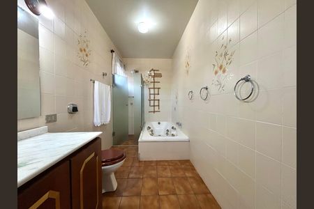 Casa para alugar com 391m², 5 quartos e 3 vagas Casa para alugar com 391m², 5 quartos e 3 vagasBanheiro suíte
