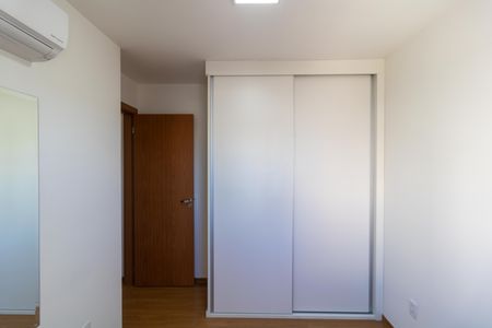 Apartamento para alugar com 43m², 2 quartos e 1 vagaQuarto 02