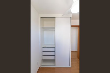 Apartamento para alugar com 43m², 2 quartos e 1 vagaQuarto 01 - Armário