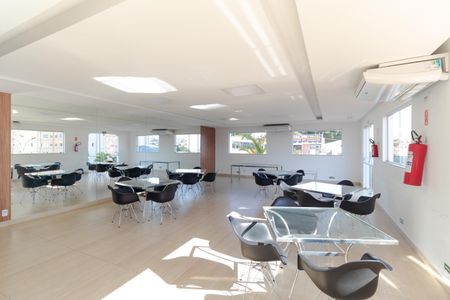 Apartamento para alugar com 43m², 2 quartos e 1 vagaÁrea comum - Salão de festas