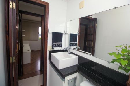 Apartamento para alugar com 64m², 3 quartos e 1 vagaBanheiro