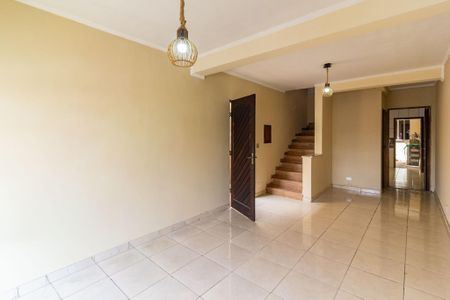 Casa para alugar com 125m², 3 quartos e 2 vagas Casa para alugar com 125m², 3 quartos e 2 vagasSala