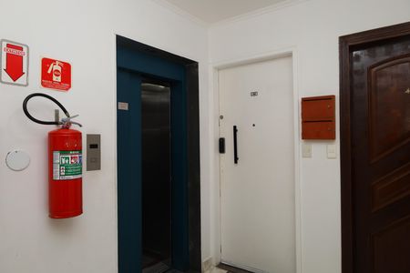 Apartamento à venda com 48m², 2 quartos e 1 vagaÁrea comum - Saguão do andar