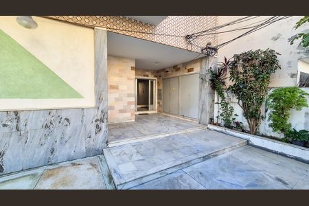 Apartamento à venda com 80m², 3 quartos e 1 vagaEntrada Do Prédio 