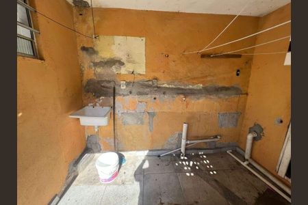 Casa à venda com 6 quartos, 168m² em Vila Mazzei, Santo André