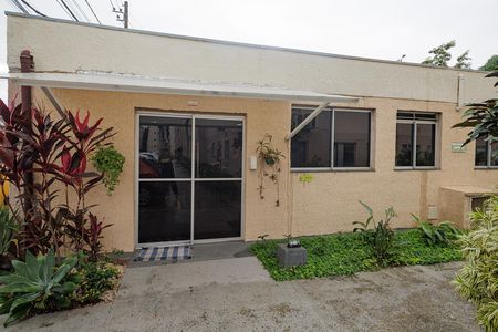 Apartamento para alugar com 44m², 2 quartos e 1 vagaÁrea comum - Salão de festas
