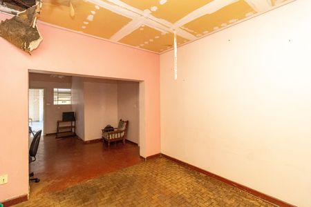 Casa à venda com 301m², 2 quartos e 1 vaga Casa à venda com 301m², 2 quartos e 1 vagaSala