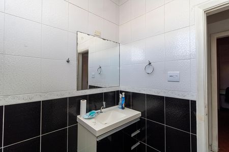 Casa à venda com 301m², 2 quartos e 1 vaga Casa à venda com 301m², 2 quartos e 1 vagaBanheiro Social
